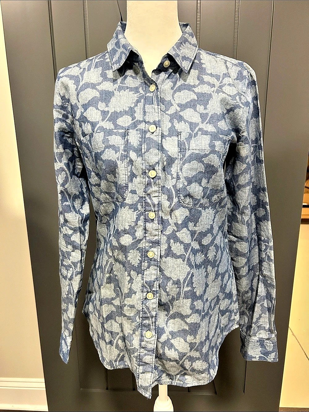 LOFT The Softened Shirt Floral Button Down Shirt Blue & White XS
